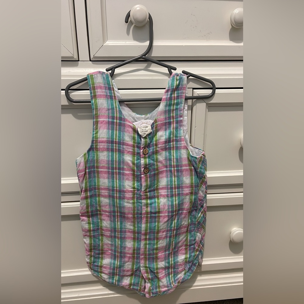 Well dressed wolf Easter plaid Jon Jon, 2t, EUC, laid flat to dry, sfpf home